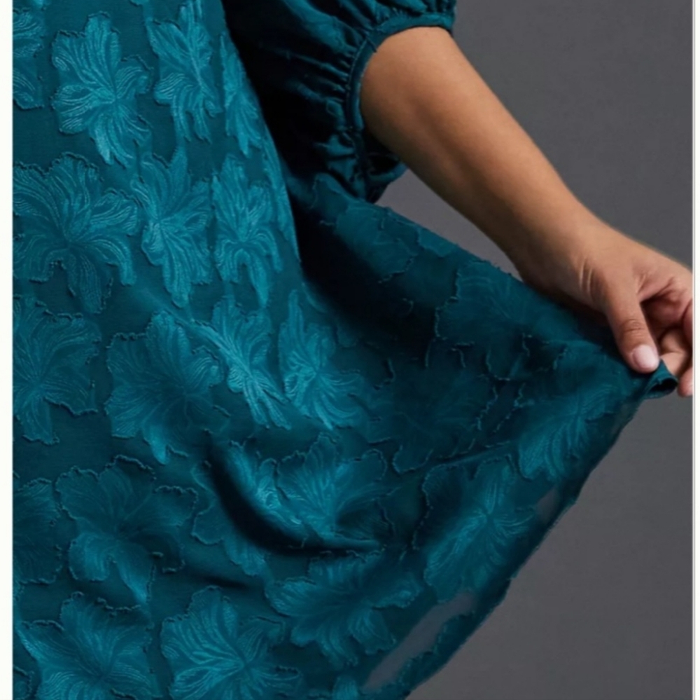GORGEOUS ANTHROPOLOGIE  Deep V Dress NWT - Picture 6 of 10